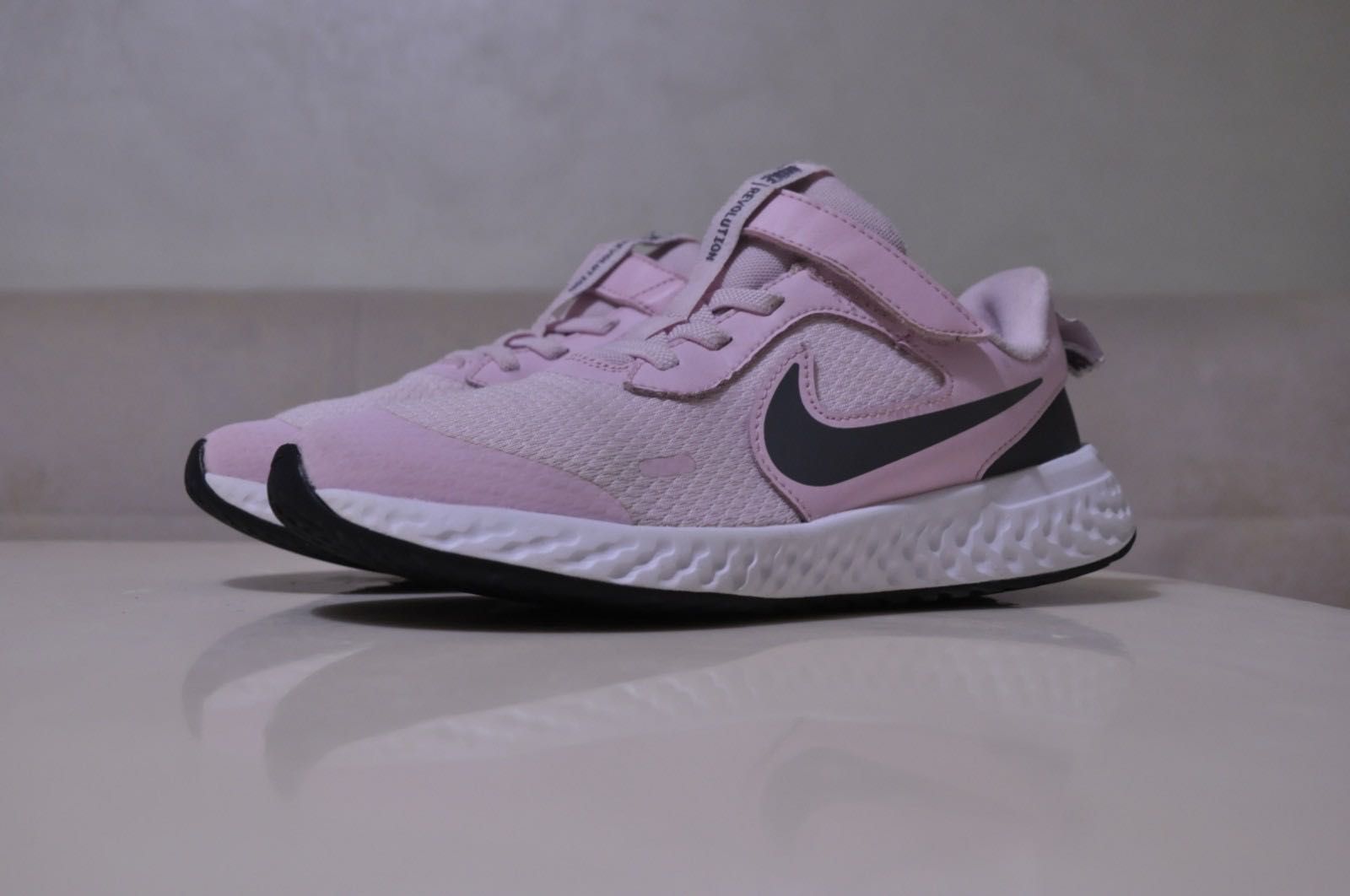 Кроссовки Nike для девочки, размер 33-34, стопа 21,5-22 см