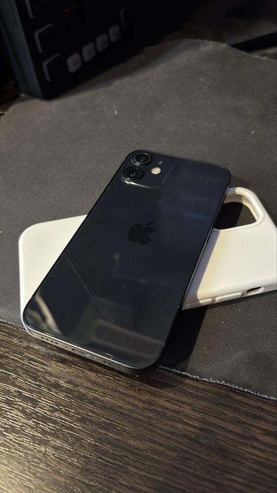 Продам Iphone 12 mini 128gb
