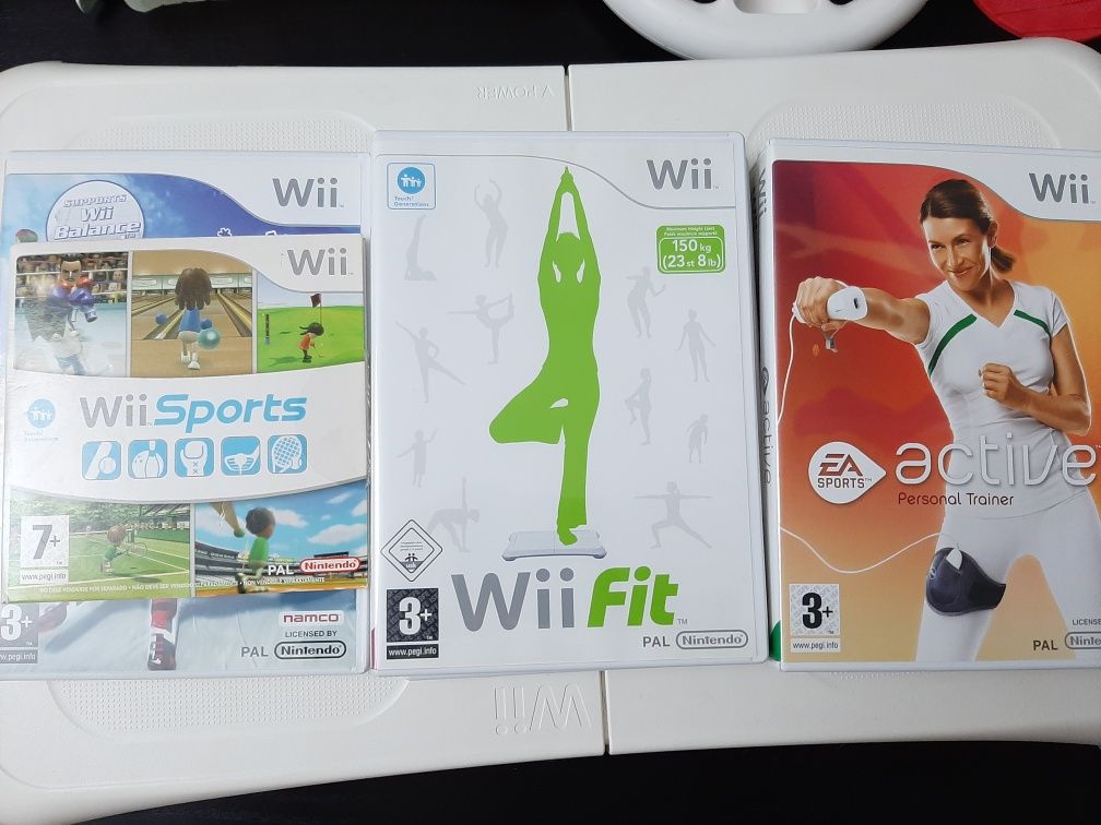 Vende-se Wii + balance board + jogos