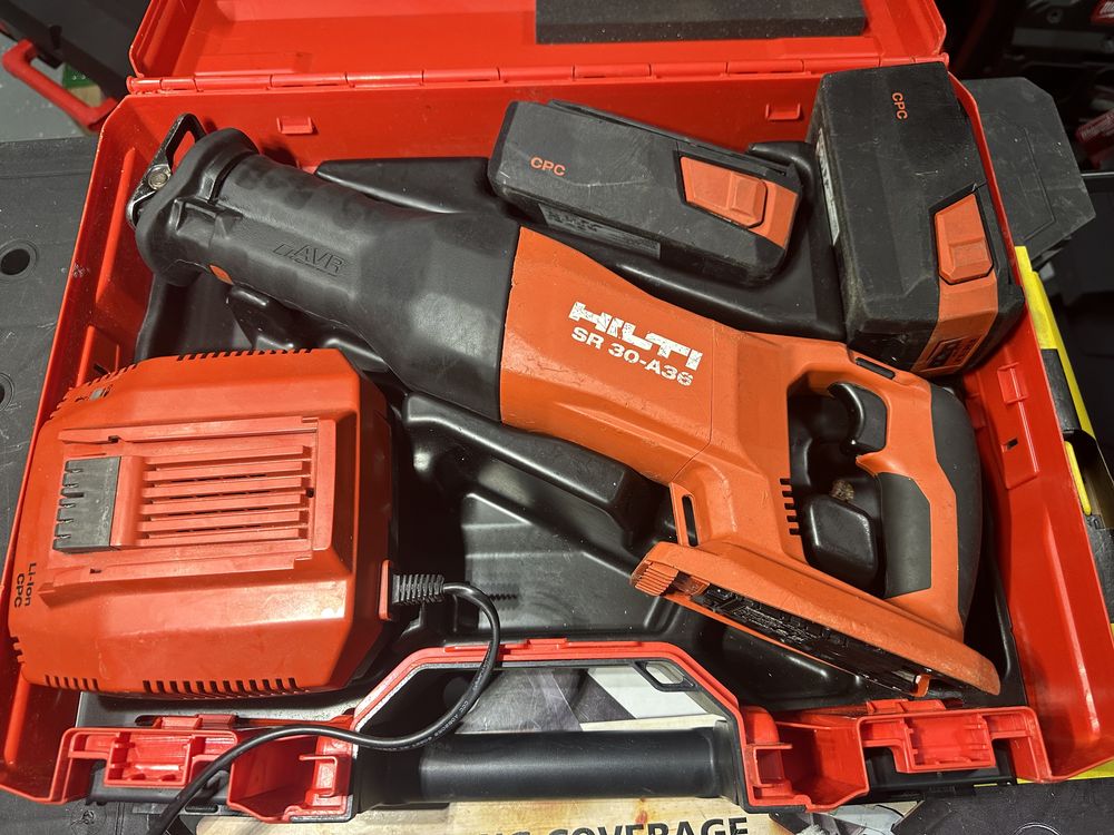 Безщіткова шабельна Hilti SR 30 A 36 Hilti WSR AVR Сабельная пила