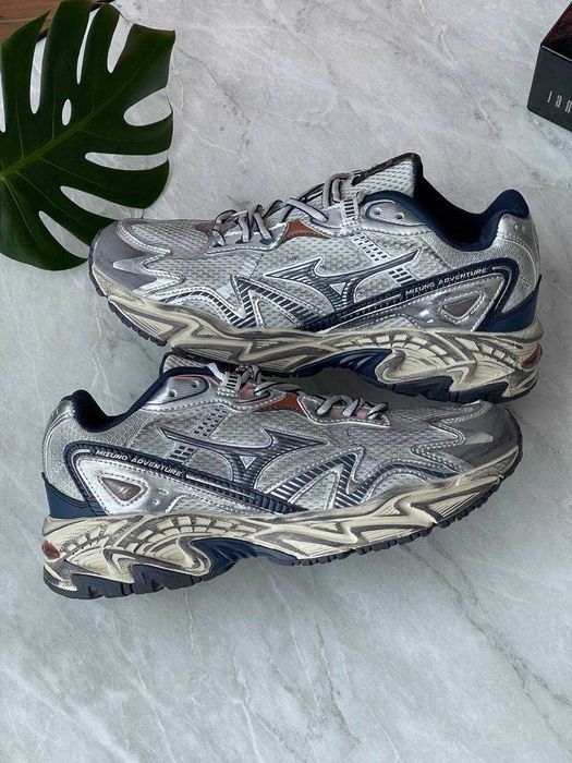 Кросівки Mizuno Adventure Grey White