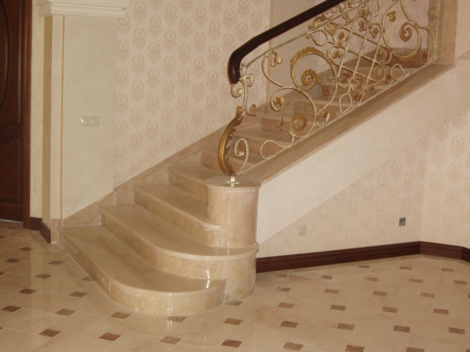 Лестница из мрамора , гранита . Камины из натурального камня