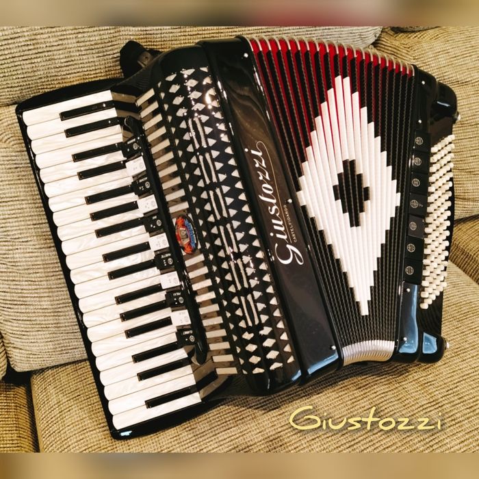 Acordeão / Acordeon Giustozzi 96 Baixos de 2023
