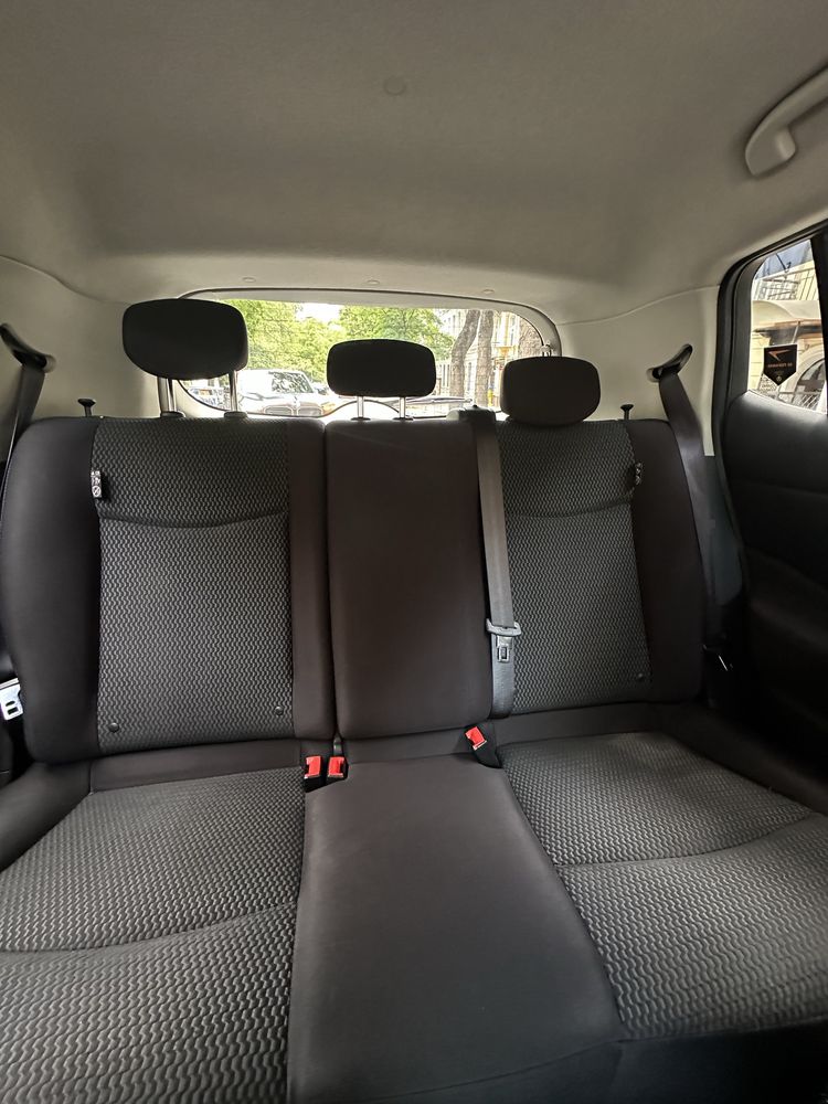 Свій Nissan Leaf 2015