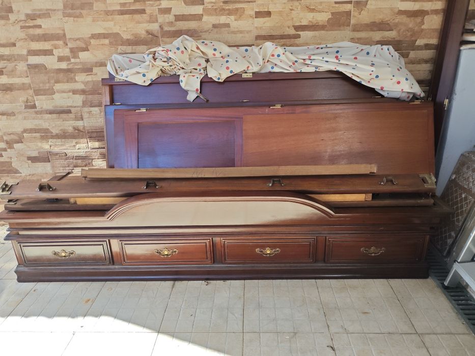 Conjunto Quarto de Casal em Mogno Maciço