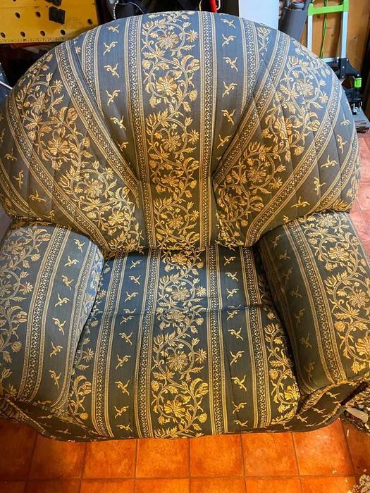 Sofá/Poltrona tecido e madeira maciça