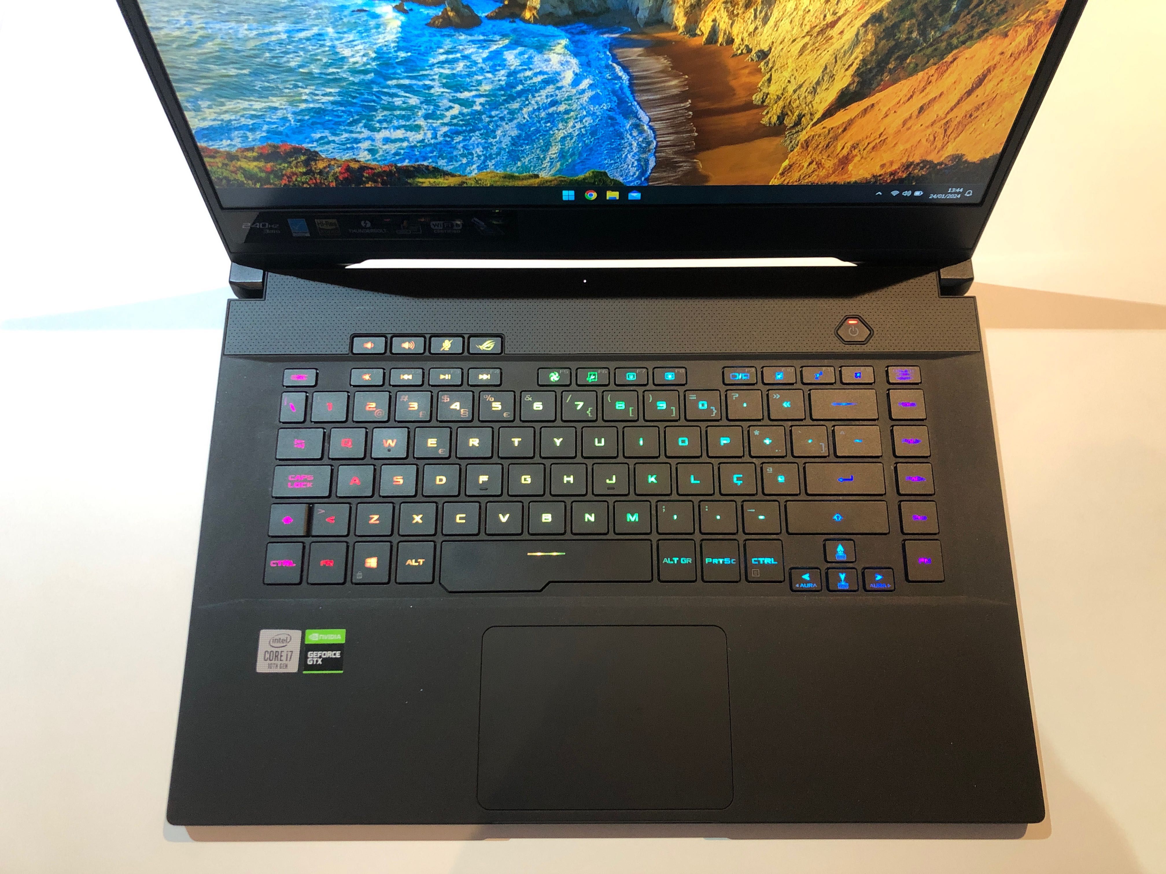 Asus Rog Zephyrus M15