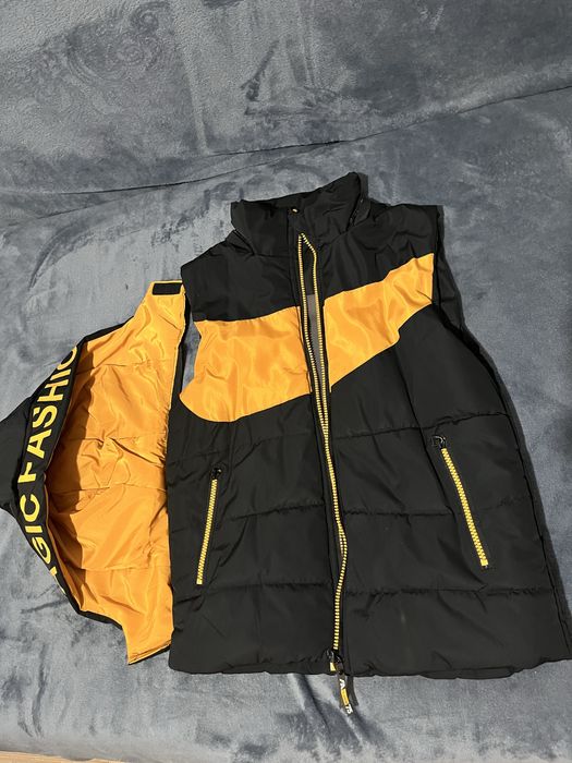 Продам жилетку для мальчика