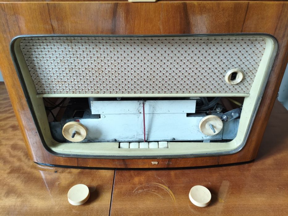 Radio menuet  lampowe