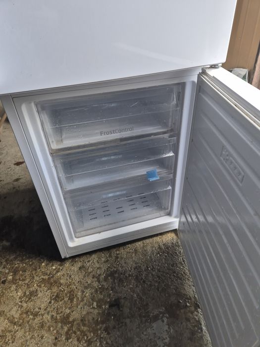 Lodówka z zamrażarką A+ Amica w pełni sprawna 150cm