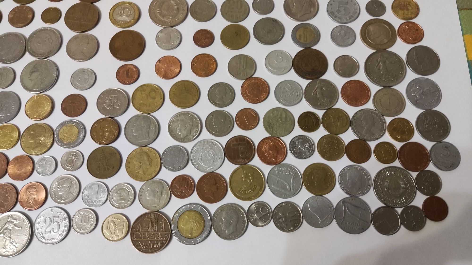 Монеты разные мир 240 шт
