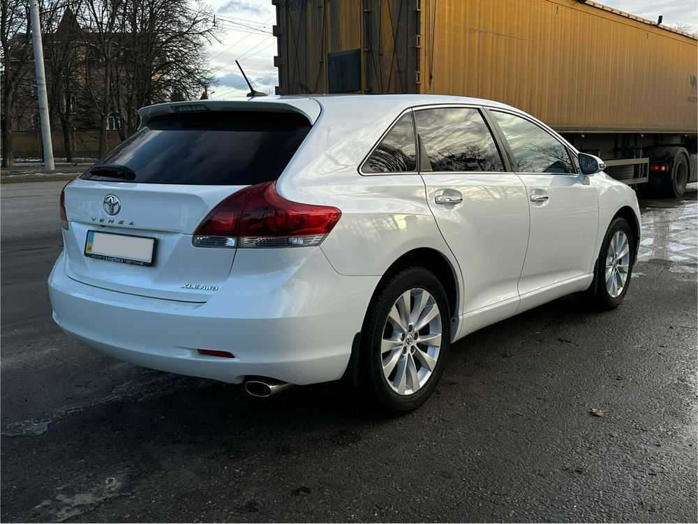 Toyota venza 2,7 AWD