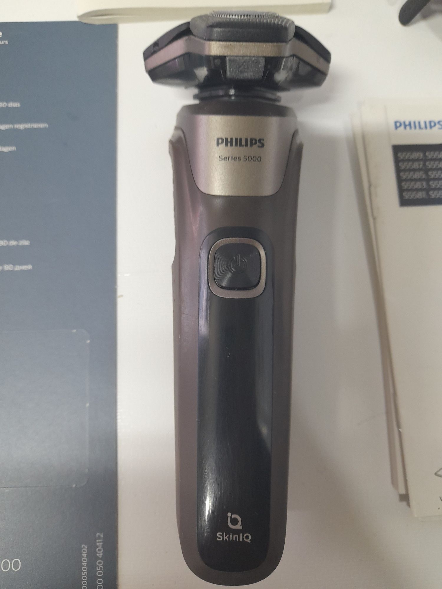 Електробритва Philips серії 5000