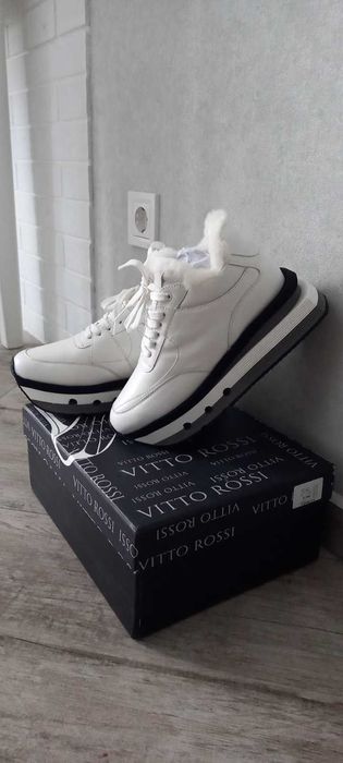 Женские Зимние Кроссовки VITTO ROSSI.