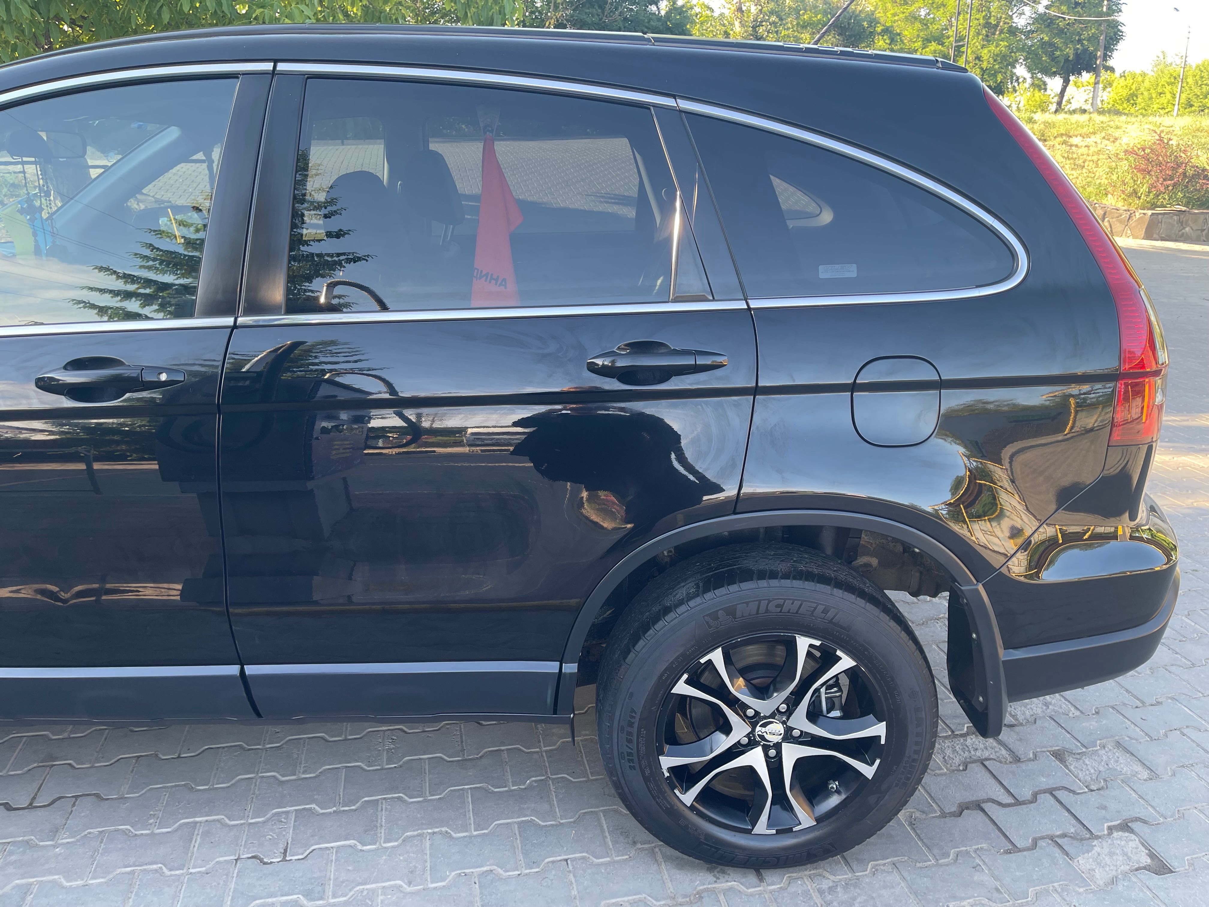 ПРОДАМ HONDA CR - V 2.4 газ/ бензин 2008 року 4x4 в дуже гарному стані