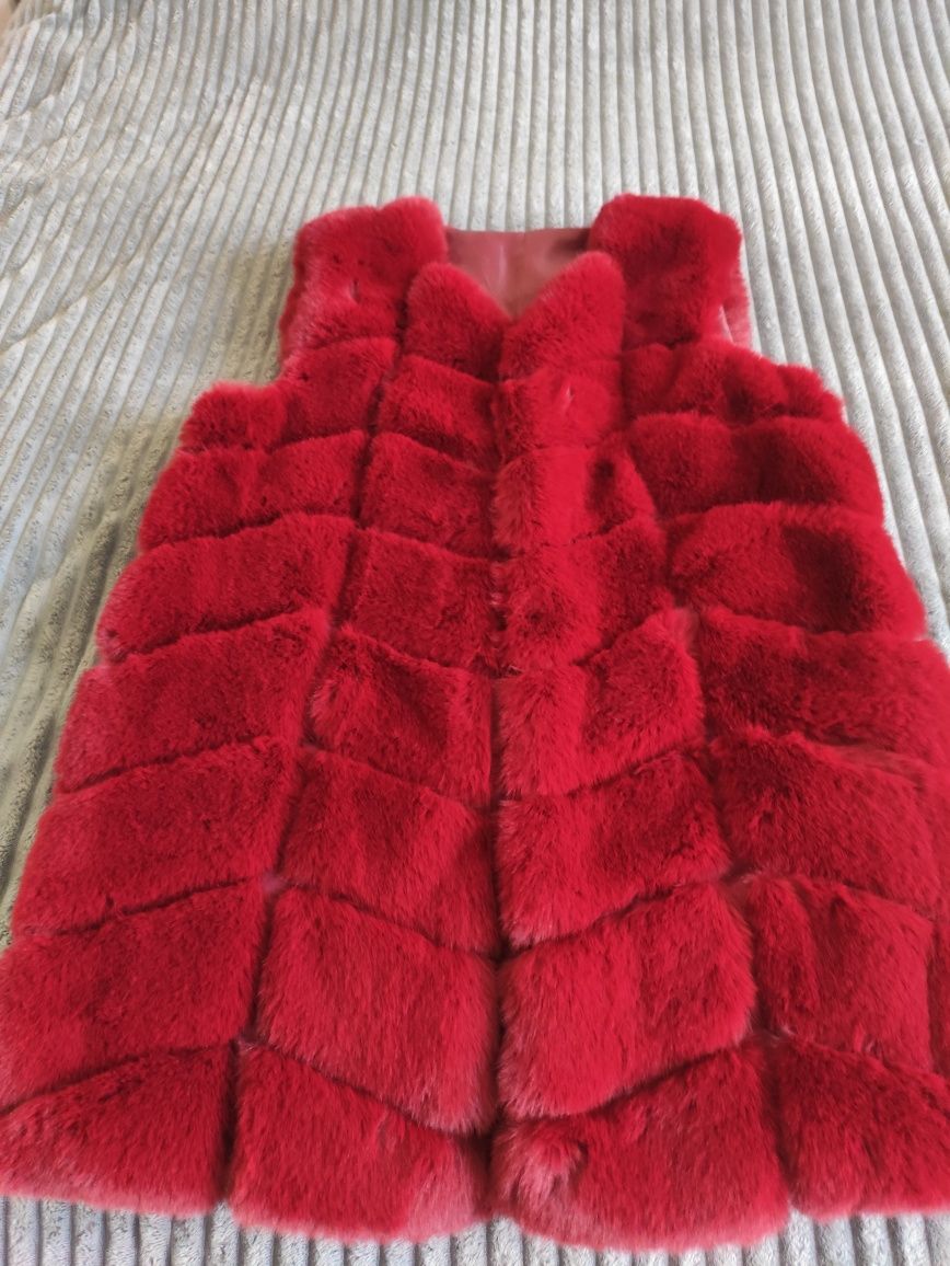 Продам безрукавка з екохутра р 46 - 48.