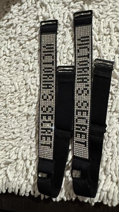 Бретельки зі стразами Victoria's Secret, чорного кольору