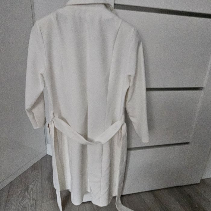 Elegancka sukienka damska zakietowa że złotymi ozdobami, rozmiar 40