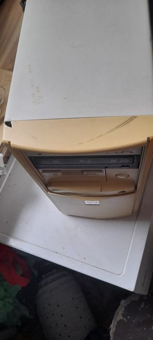 Komputer 200mmx retro