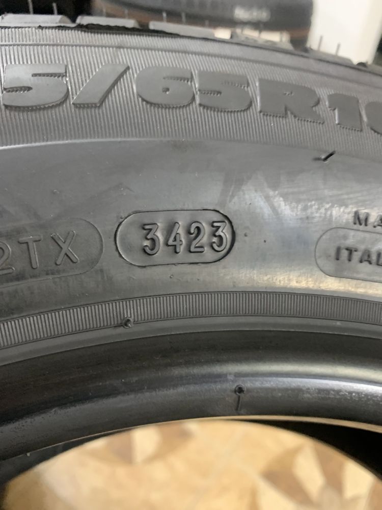 Комплект літніх шин 215/65/16с 106/104T Michelin AGILIS 51