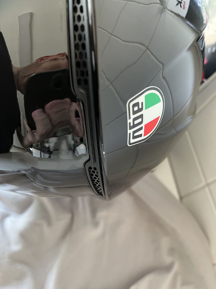 Capacete AGV K6 Preto Brilhante – Tamanho S (55-56)