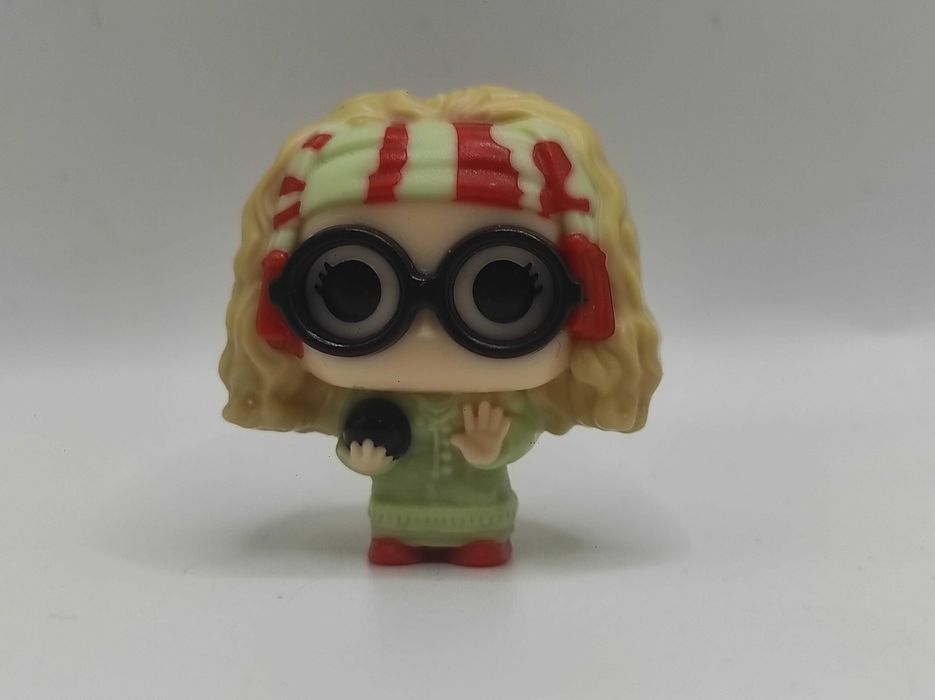 Figurka Funko POP Sybilla Trelawney Kinder Joy Harry Potter