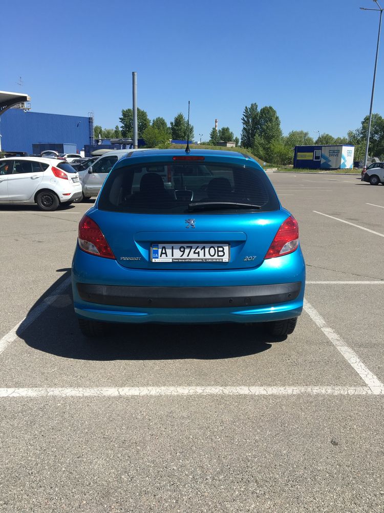 Peugeot 207 2011 року випуску