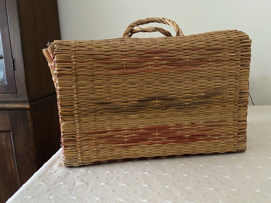 Cesta de junco portuguesa