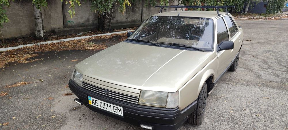 РЕНО 25, французский бизнес класс