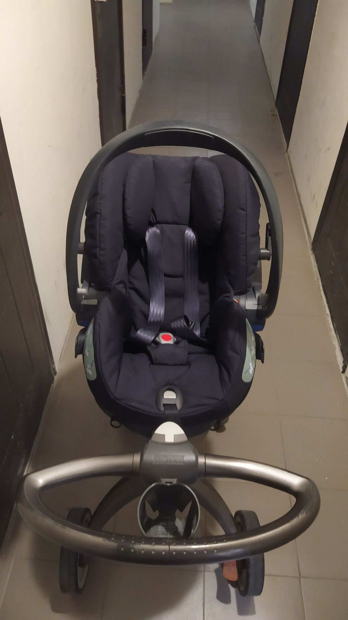 Продам детскую коляску STOKKE 3в1