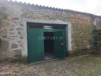 Terreno Urbano 396 m2 com garagem de 36m2, Aldeia do Bispo, Penamacor