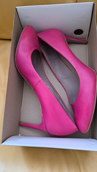 Nowe buty damskie Gino Rossi r. 40