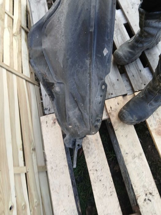 Nadkole prawe prawy przod Toyota Yaris II 06-11r oryginalne