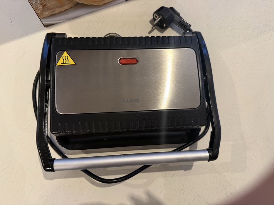 Бутербродниця Magio MG-364