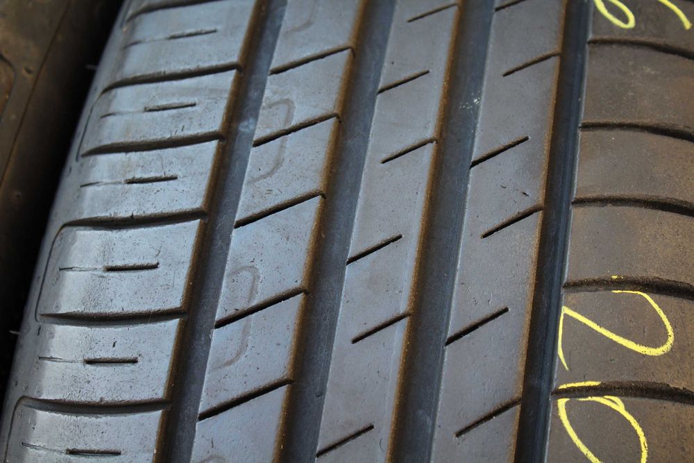 205 55 r17 Goodyear  Efficentgrip Performance