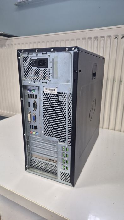 Komputer PC Fujitsu Esprimo P720 i7-4770K/16GB/SSD+HDD/WIN11