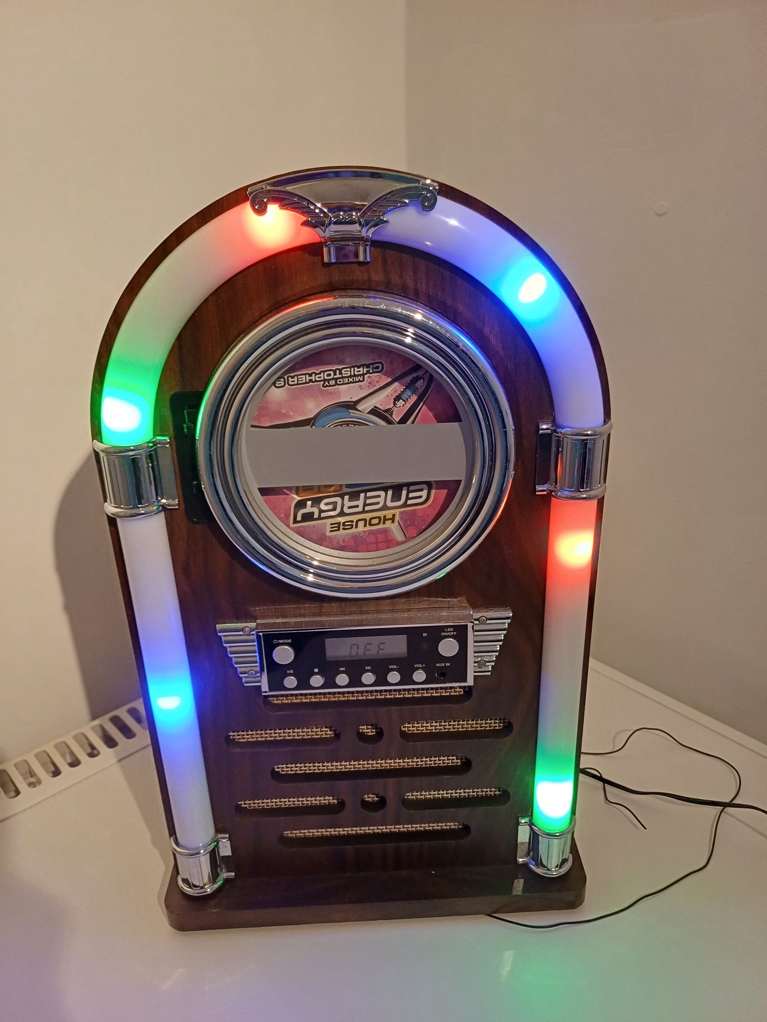 Radio w drewnianej obudowie oraz CD