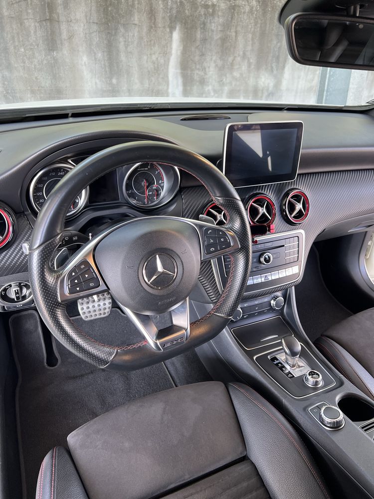 Mercedes A45 AMG