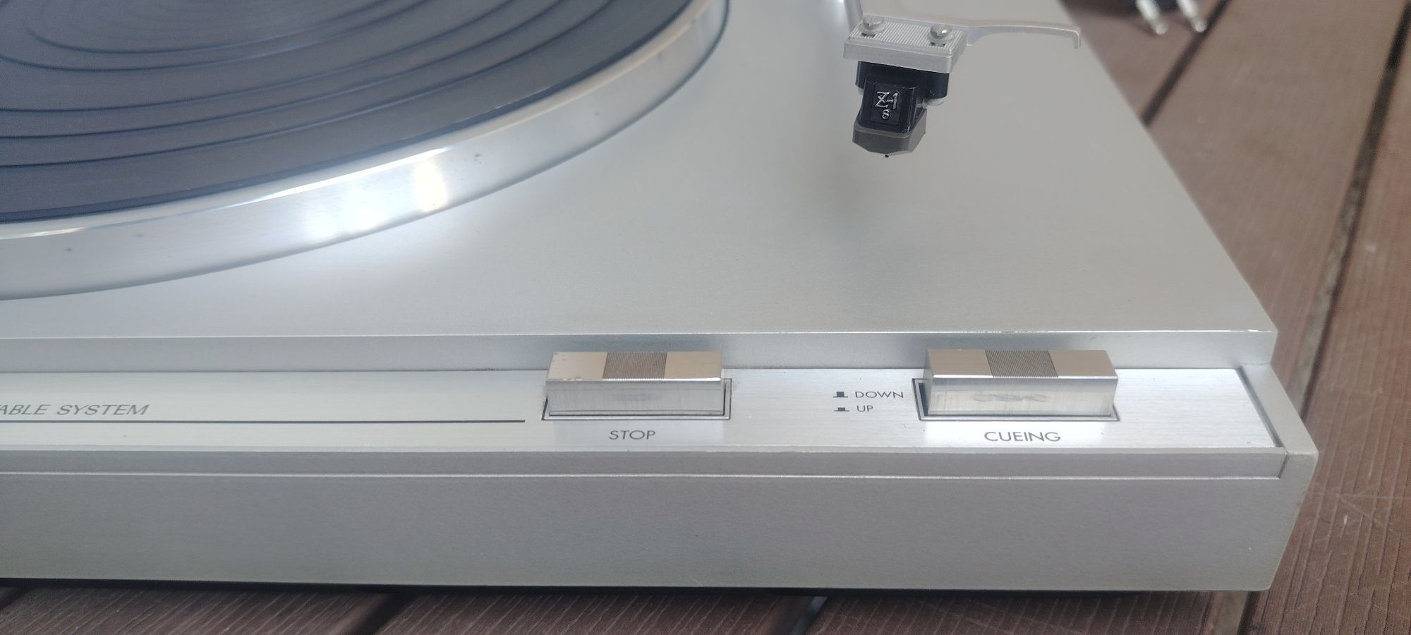 Gramofon JVC  L A21