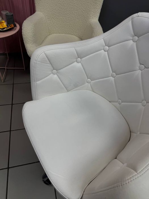 Перукарське крісло б/у