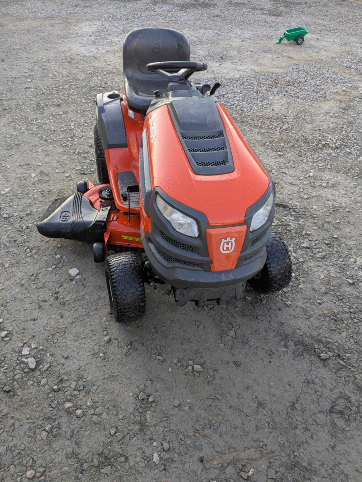 Kosiarka traktorek Husqvarna YTA 24V48 24KM V2  Briggs Hydro Tempo 130