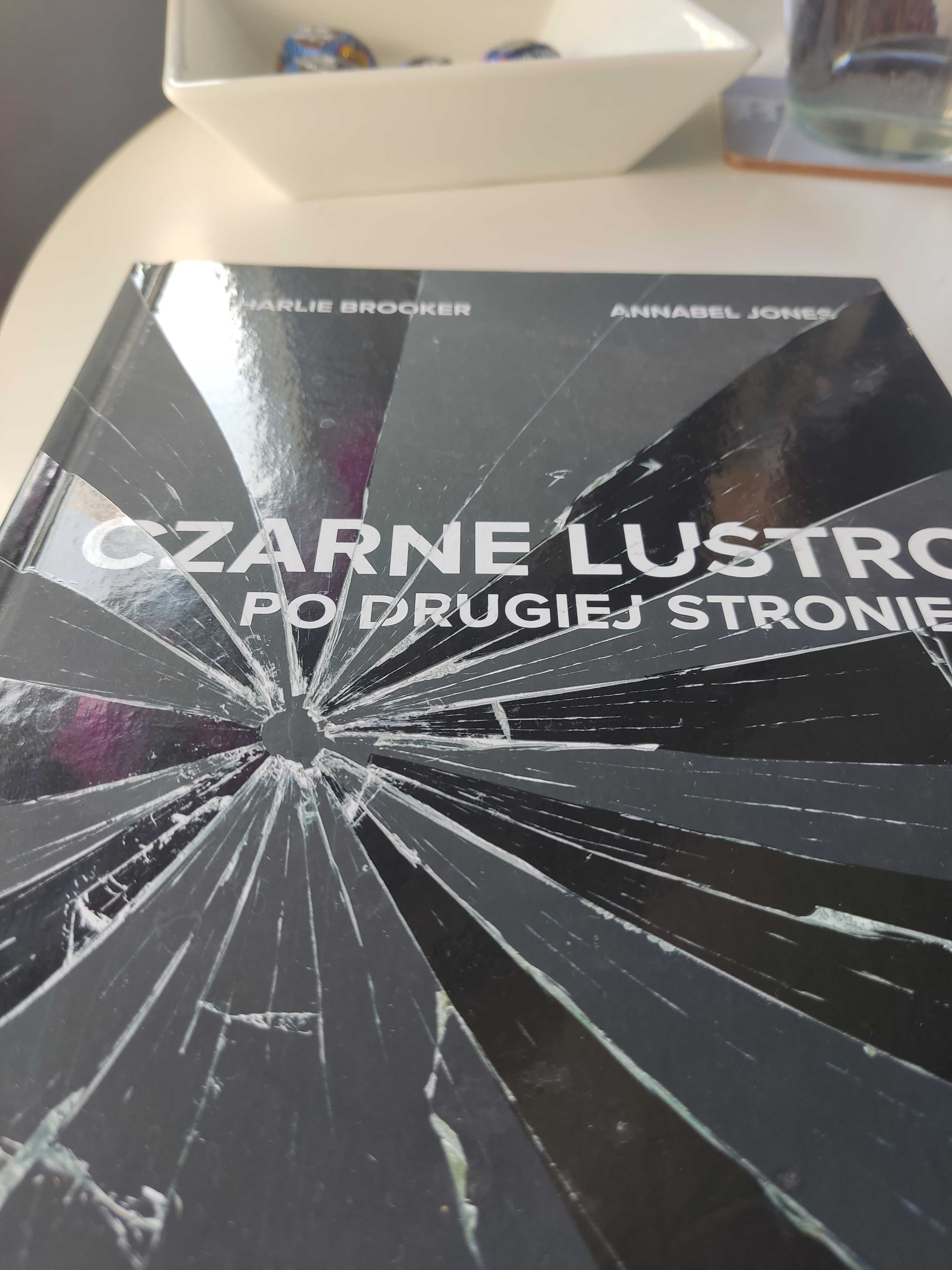 Czarne lustro, książka stan igła, bogato ilustrowana. Twarda oprawa.