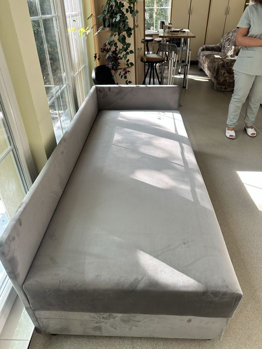 ліжко односпальне.диван софа