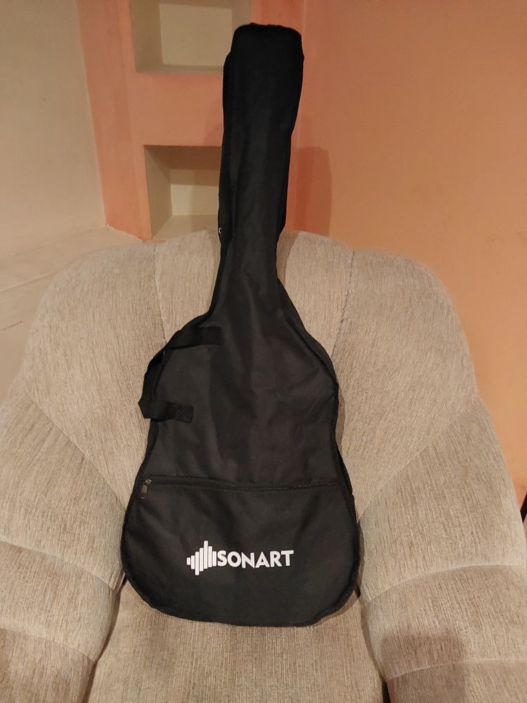 Akustyczna gitara "Sonart"