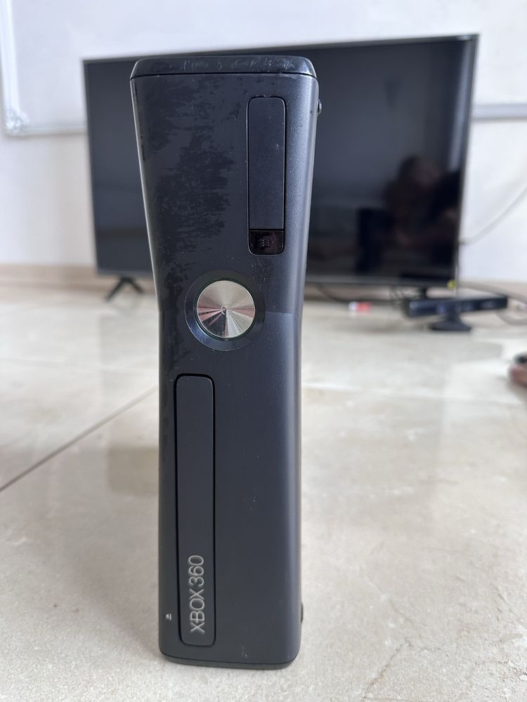 Xbox 360 2 джойстика+kinect