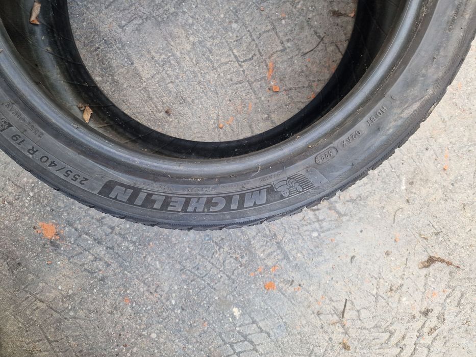 Opony zimowe Micheli Pilot Alpine 5 rozmiar 255 / 40 / R19 stan BDB 6m