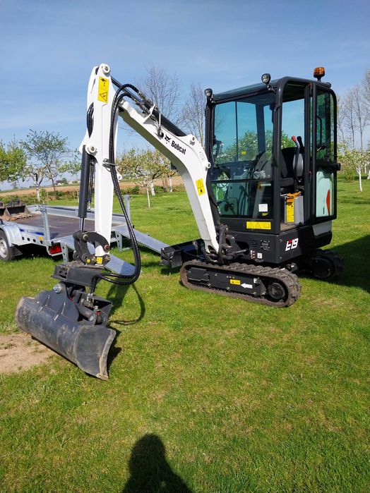 Usługi minikoparką 2T i koparką kołową 16T