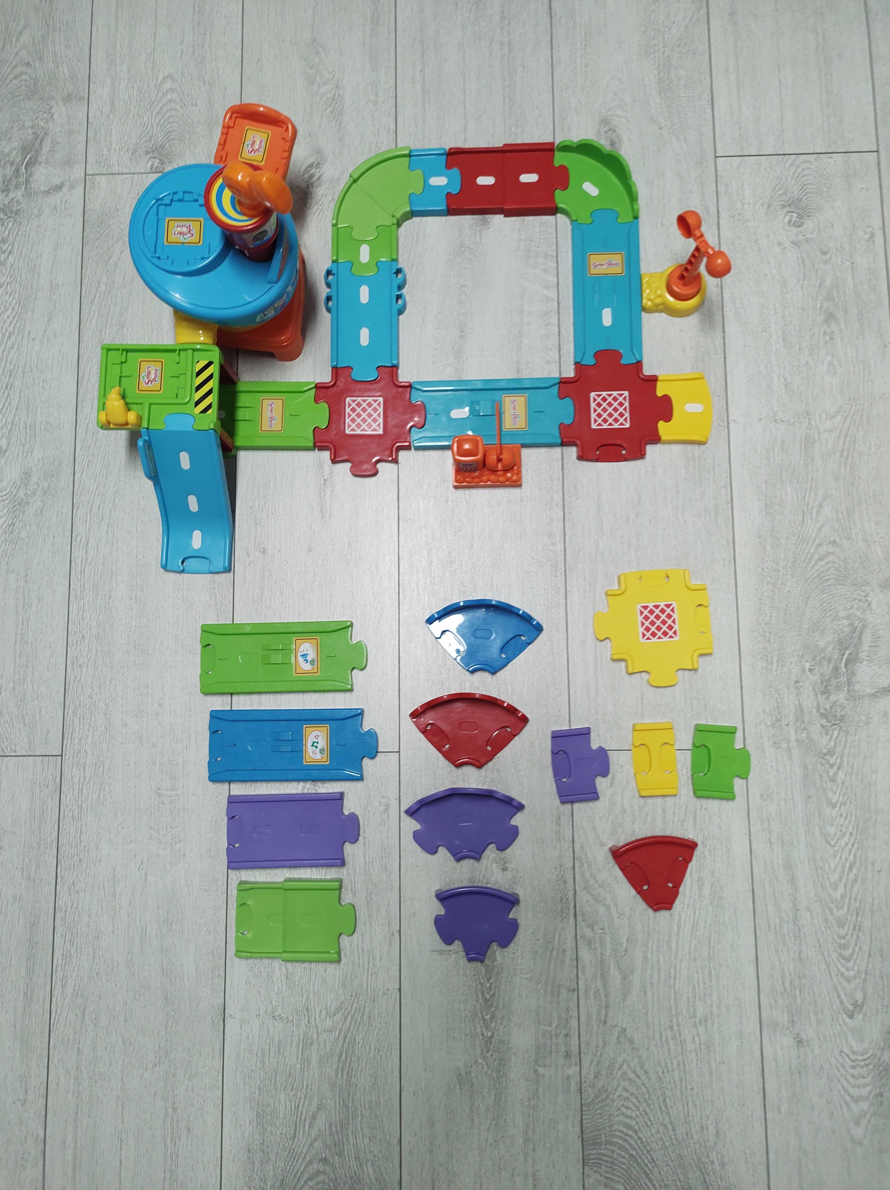 Lotnisko Vtech + dodatkowe elementy do tworzenia ulic + motor