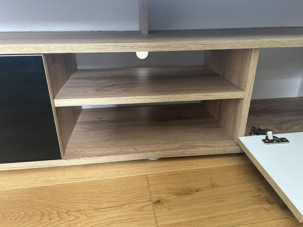 Szafka pod telewizor