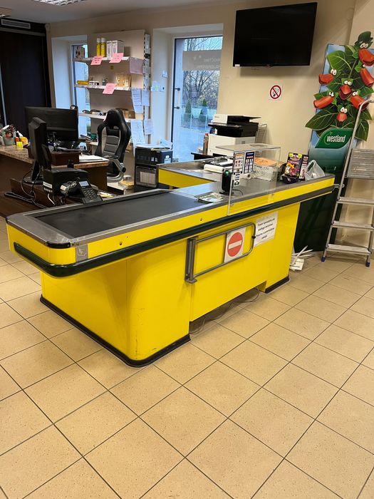 Boks kasowy wraz z czytnikiem kodów